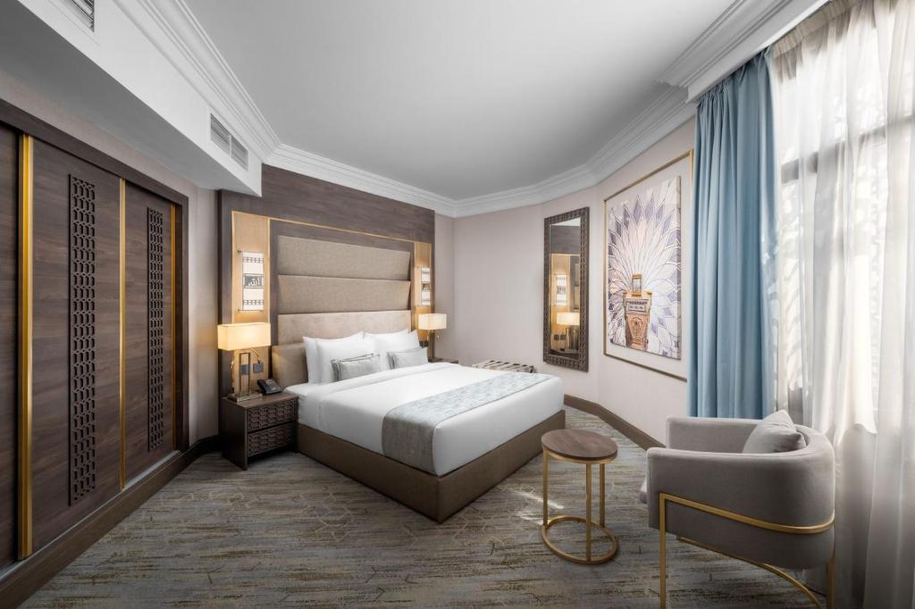 Omra Octobre 2026 — Spécial vacances scolaires / Dar Al Eiman Al Haram Hotel 5* / Makkah Clock Royal Tower - A Fairmont Hotel 5* — photo 5